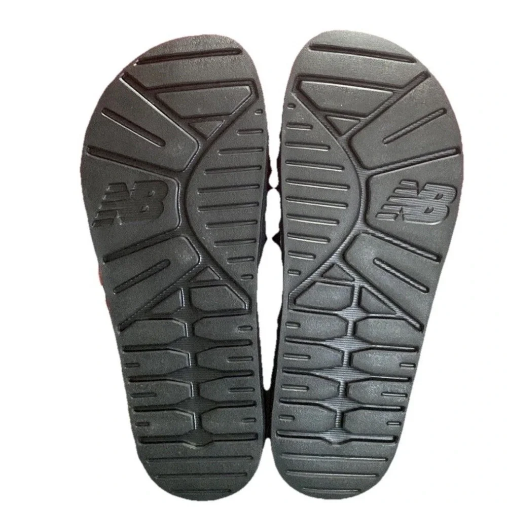 New Balance Women's 200 V1 Slip-On Slide Sandal Black & White Size 7 New